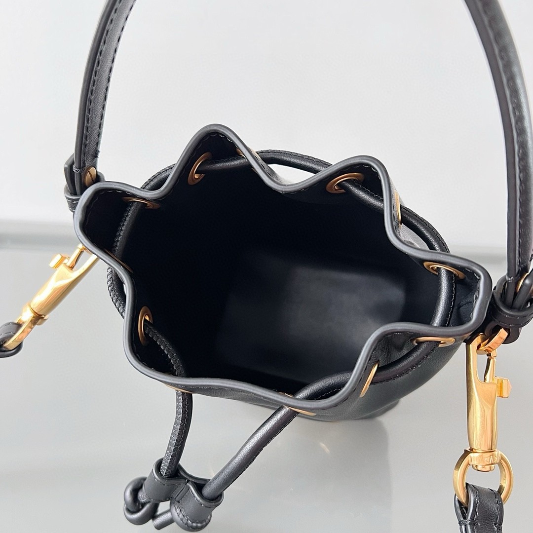 Va1e*ntin0 vlogo signature mini bucket bag in black calfskin