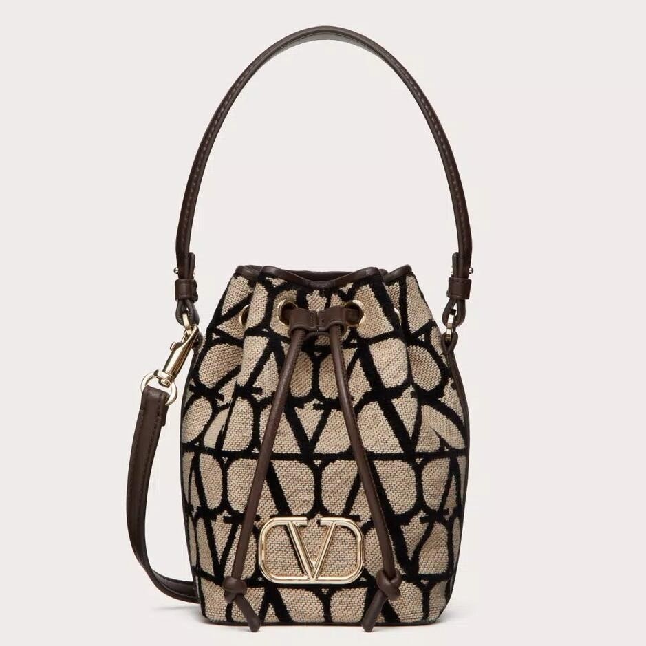 Va1e*ntin0 vlogo signature mini bucket bag in black toile iconographe