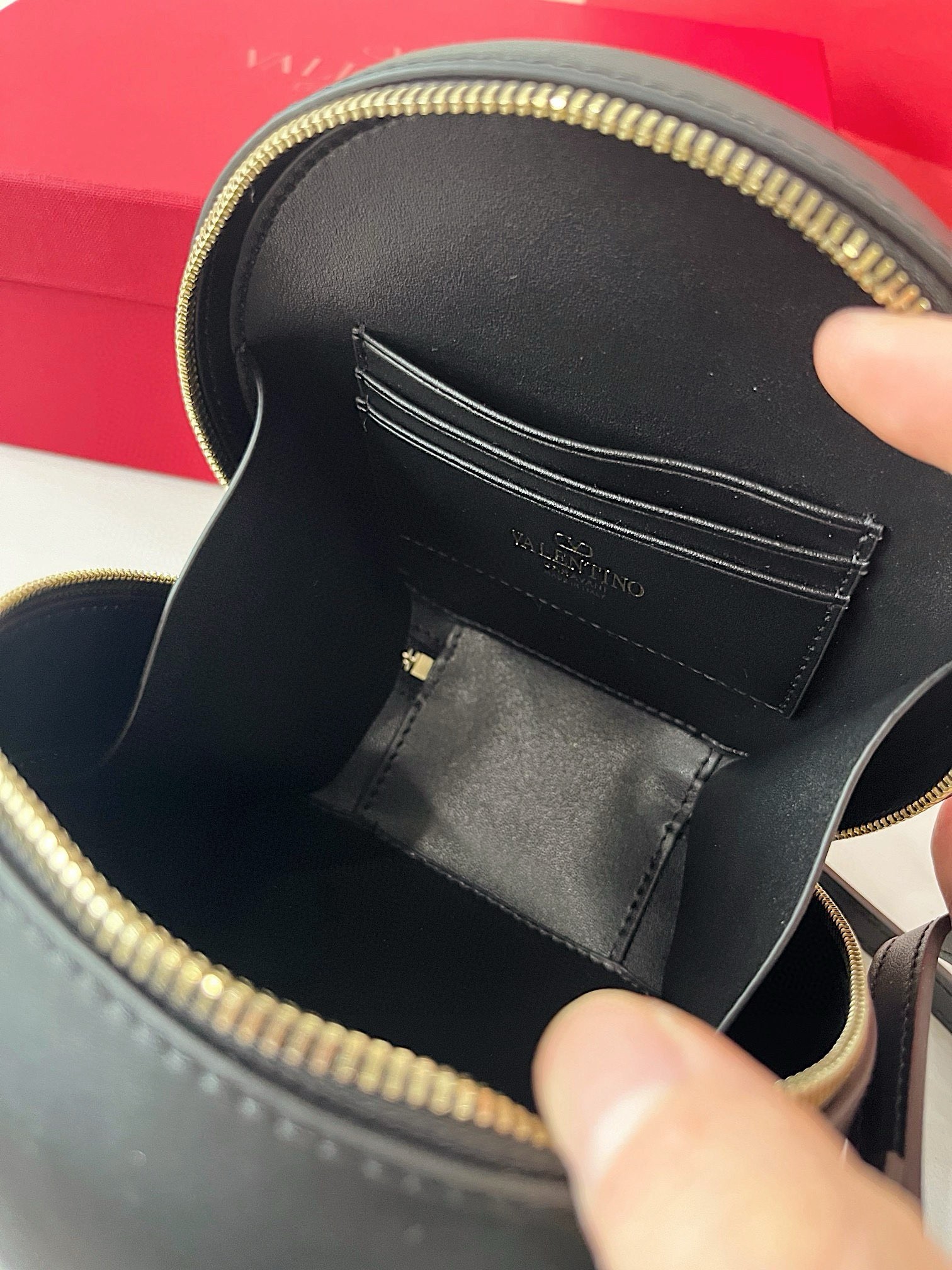 Va1e*ntin0 vlogo signature mini bag in black calfskin