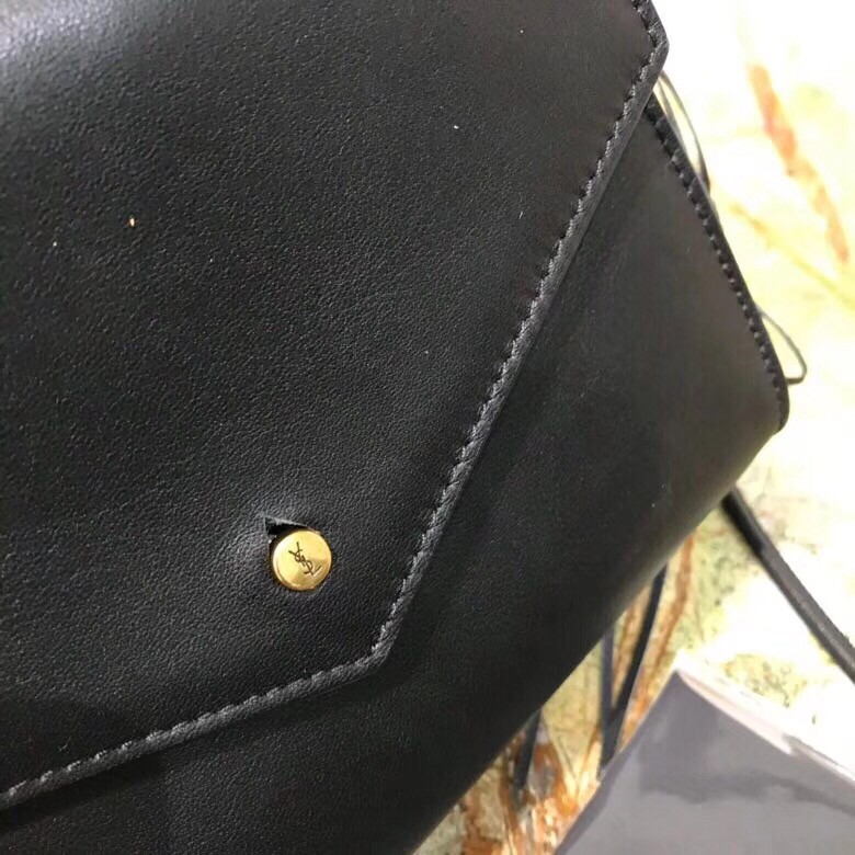 Sa**t Lau*nt black envelope belt bag