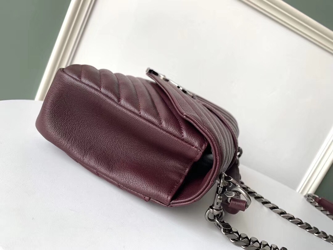Sa**t Lau*nt college medium bag in burgundy matelasse leather
