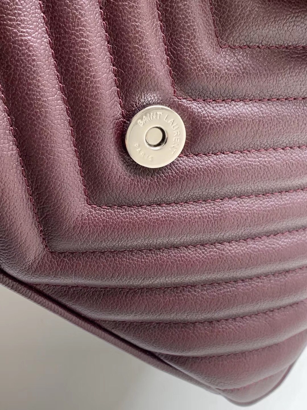 Sa**t Lau*nt college medium bag in burgundy matelasse leather