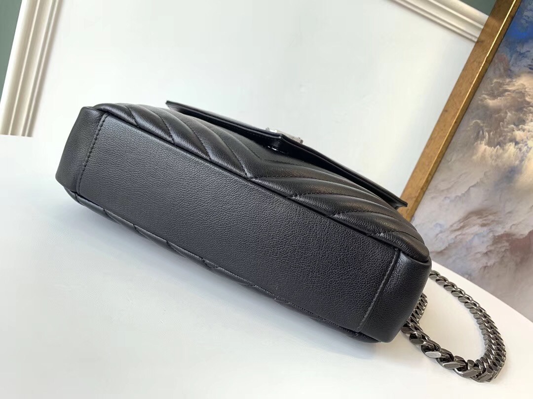 Sa**t Lau*nt college medium bag in black matelasse leather