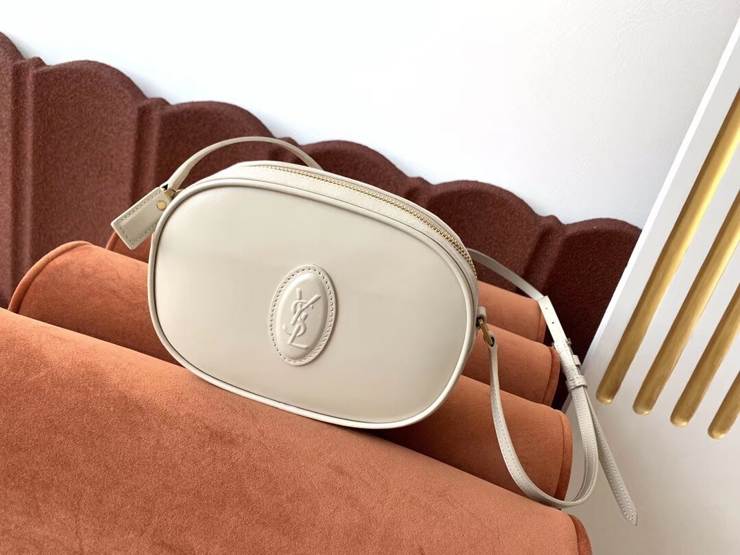 Sa**t Lau*nt le 61 camera bag in white leather