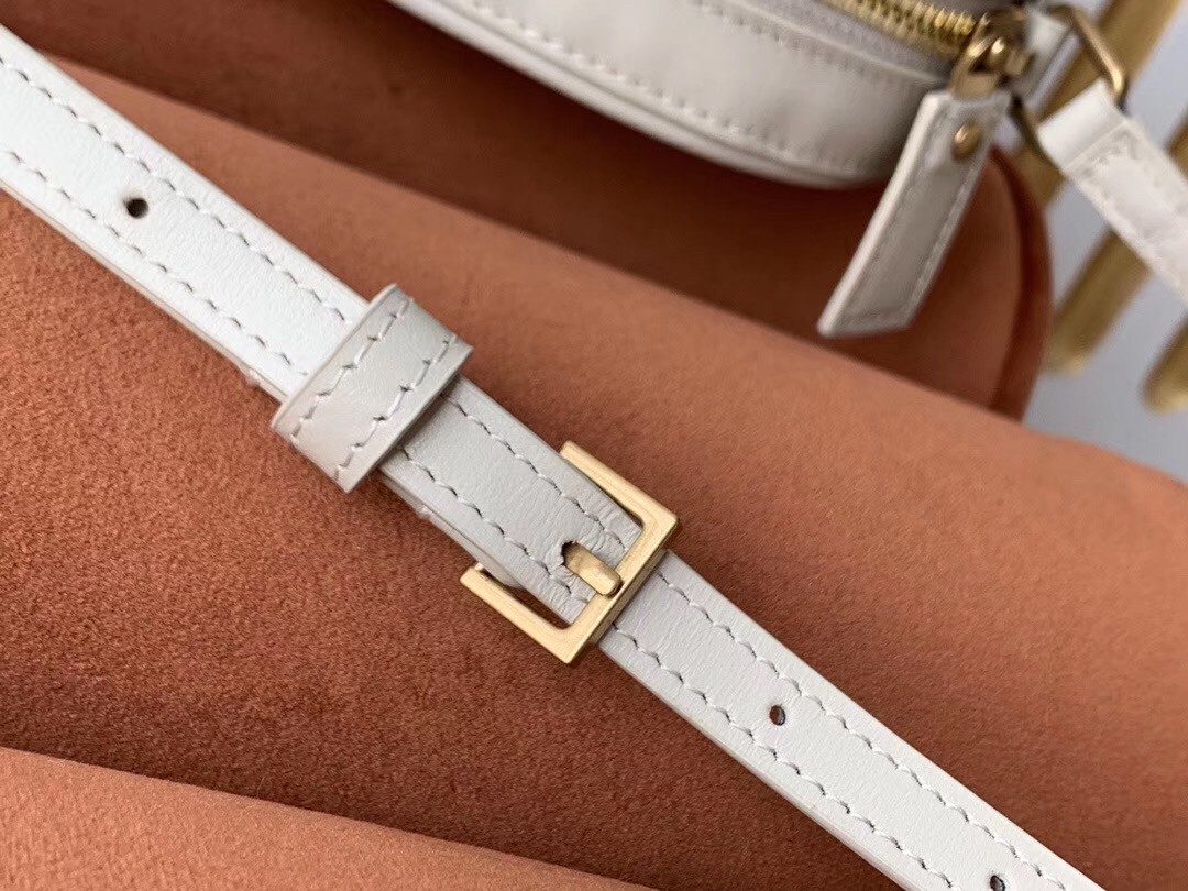 Sa**t Lau*nt le 61 camera bag in white leather