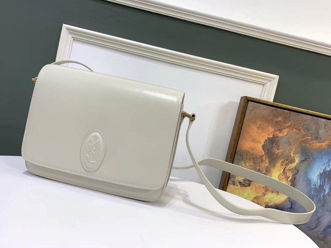 Sa**t Lau*nt le 61 medium saddle bag in white leather