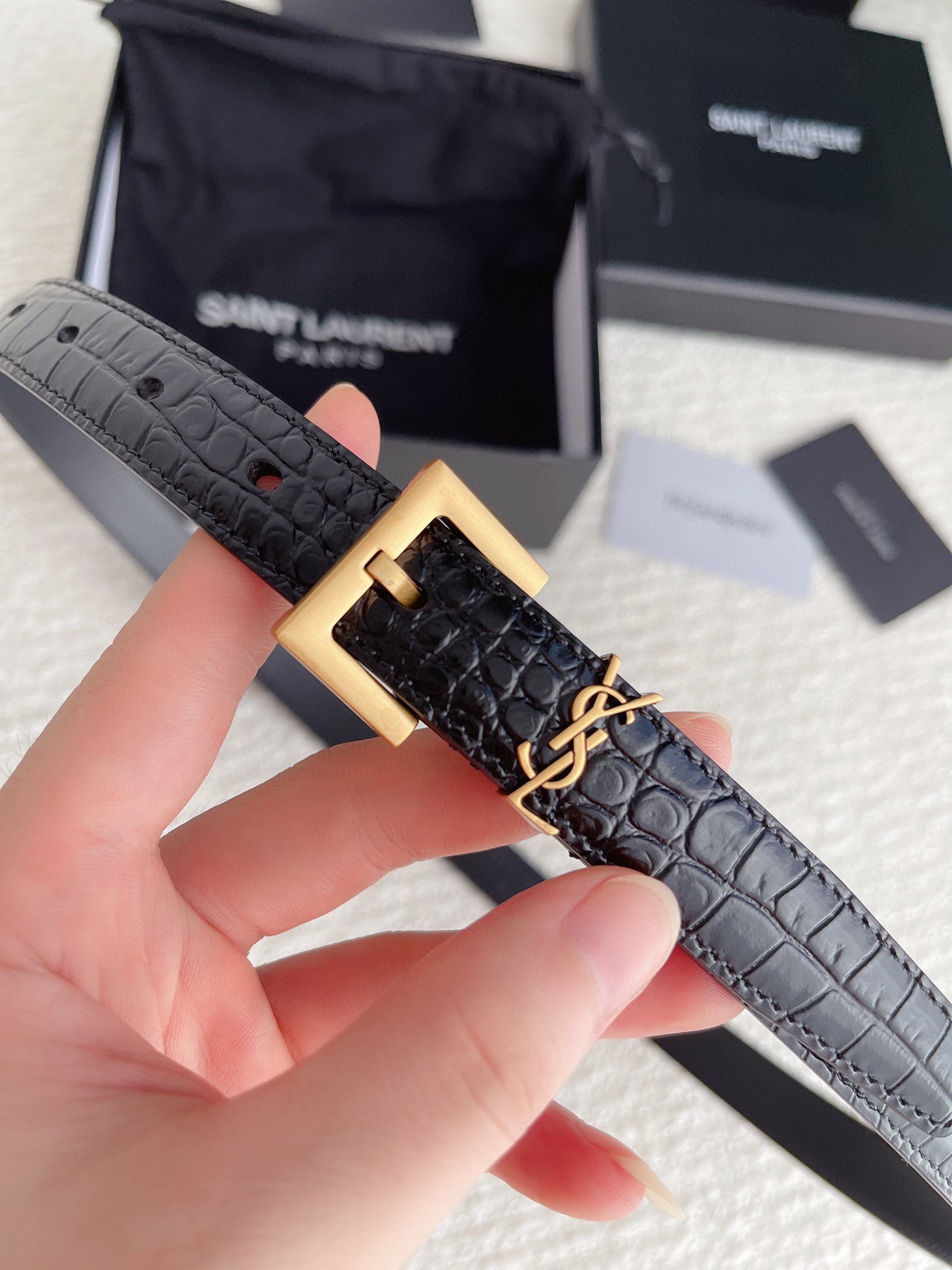 Sa**t Lau*nt cassandre square buckle belt 20mm in black crocodile-embossed leather