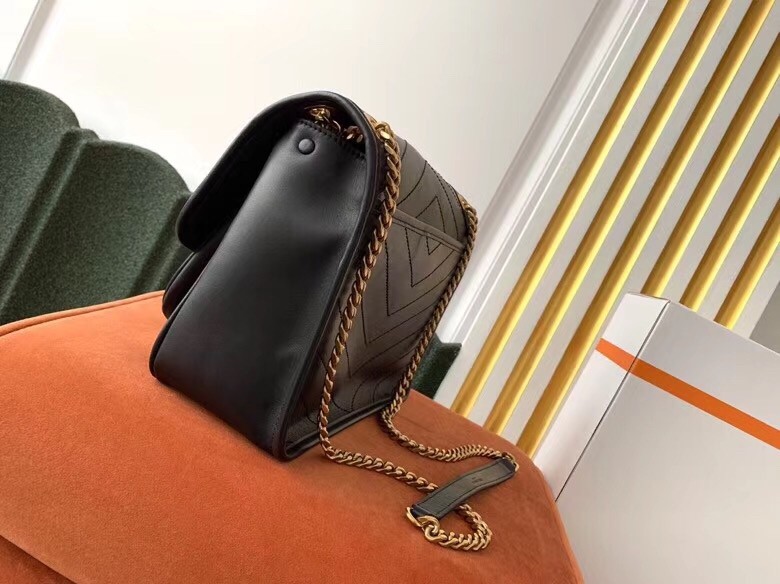 Sa**t Lau*nt medium niki bag in black lambskin