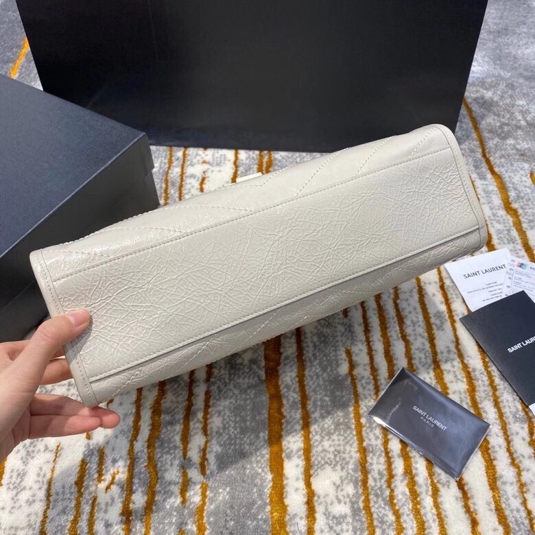 Sa**t Lau*nt medium niki shopping bag in white leather